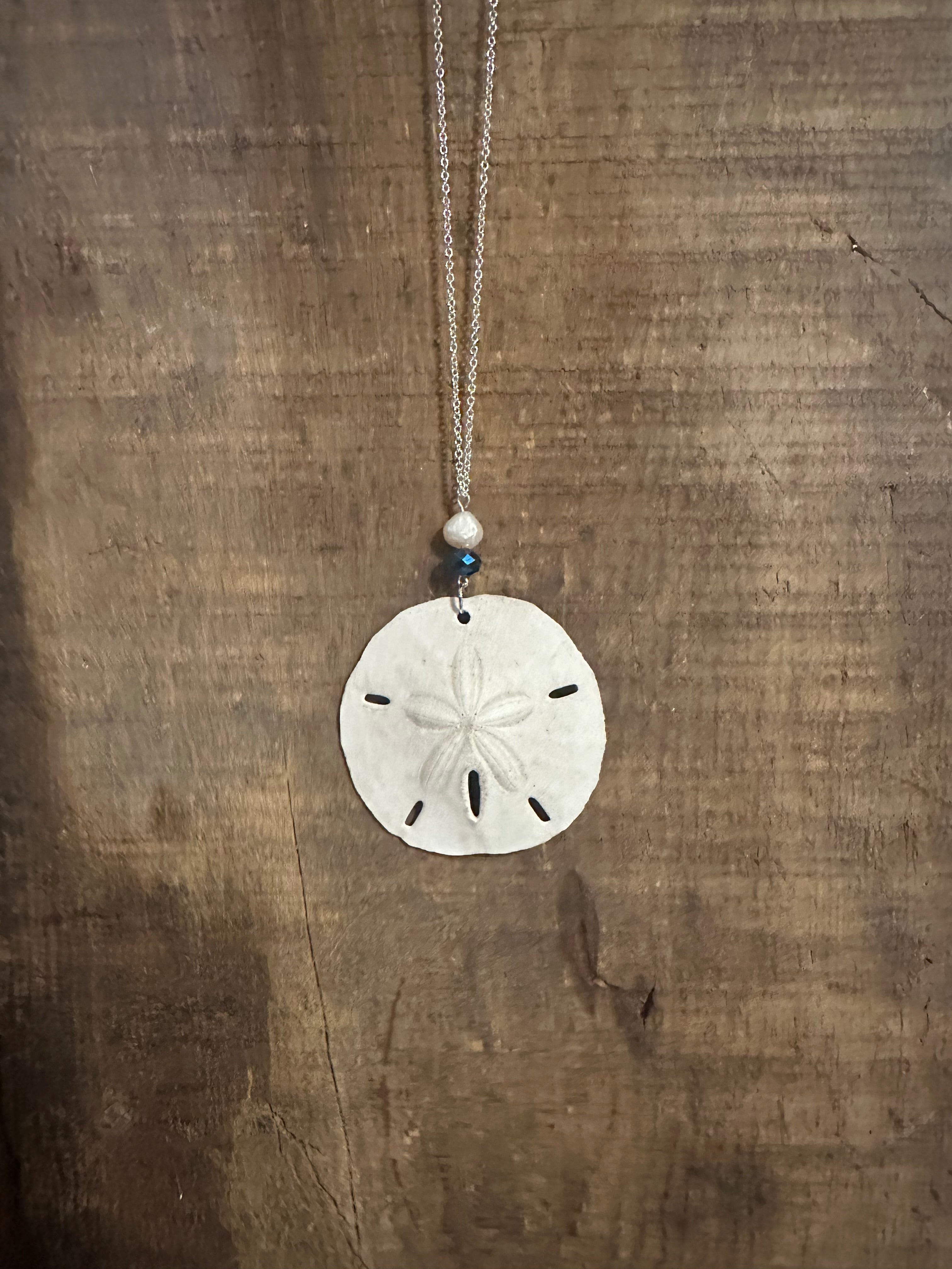Ocean breeze sand dollar pendant necklace